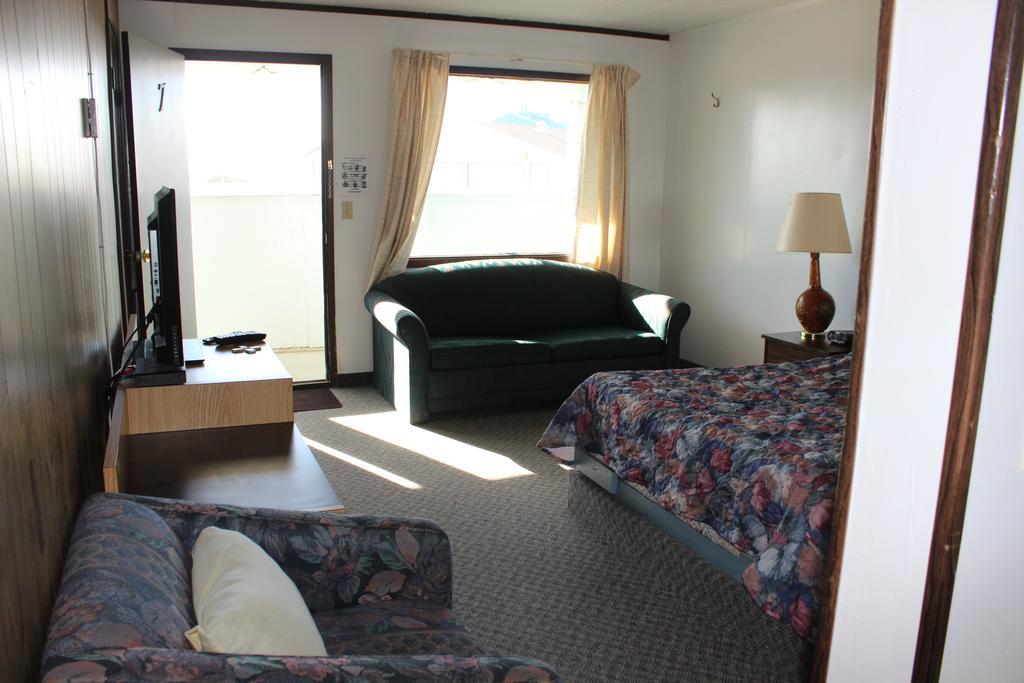 Raval Paradise Motel And Rv Park Youngstown Ngoại thất bức ảnh