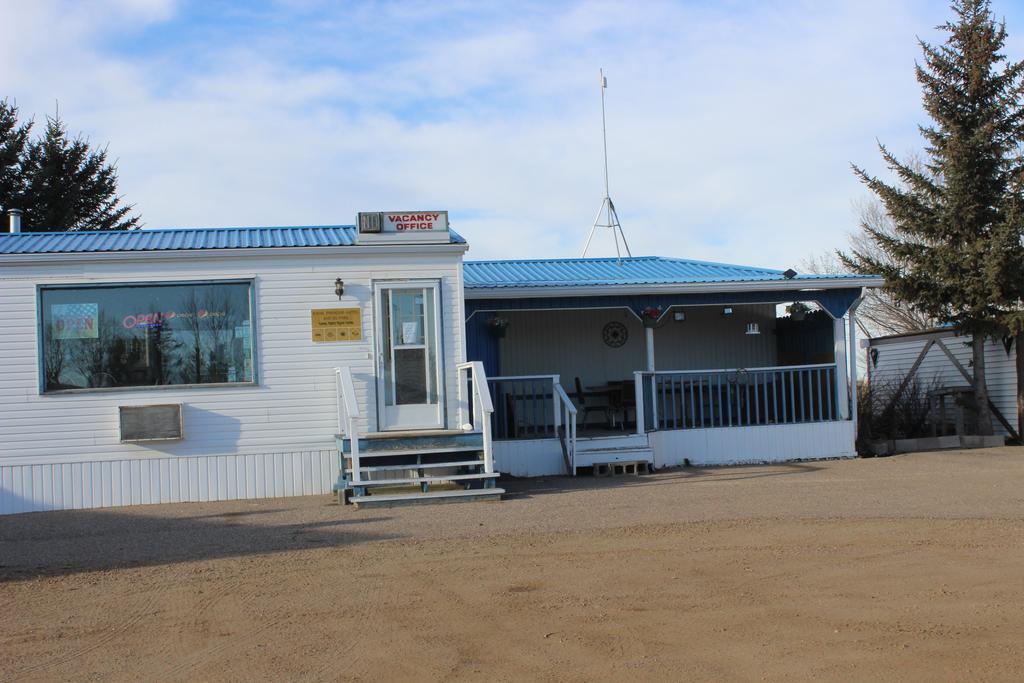 Raval Paradise Motel And Rv Park Youngstown Ngoại thất bức ảnh