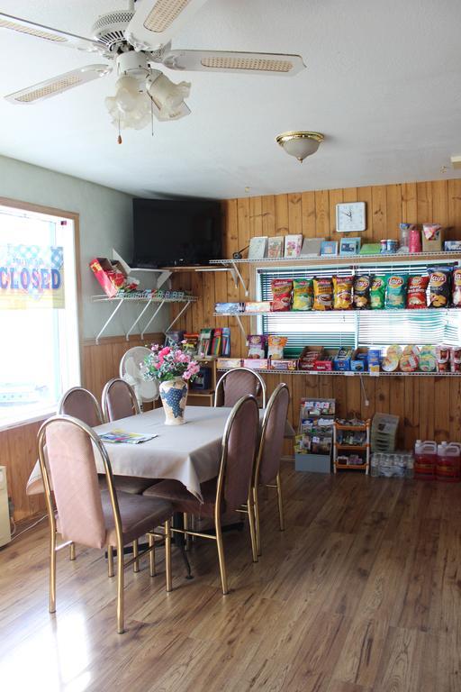 Raval Paradise Motel And Rv Park Youngstown Ngoại thất bức ảnh