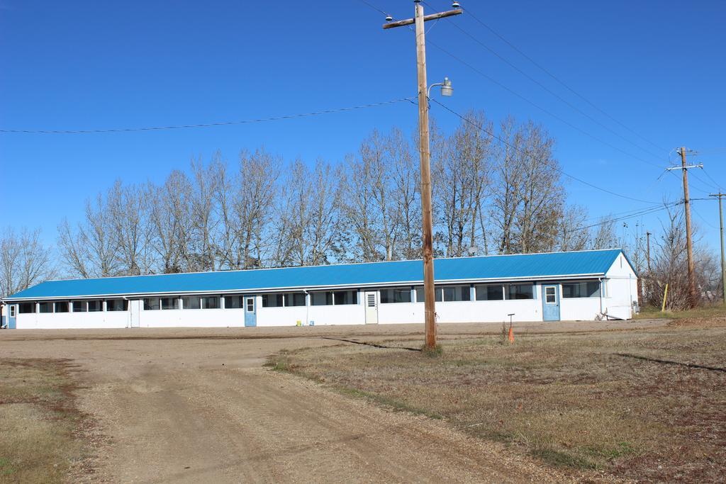 Raval Paradise Motel And Rv Park Youngstown Ngoại thất bức ảnh