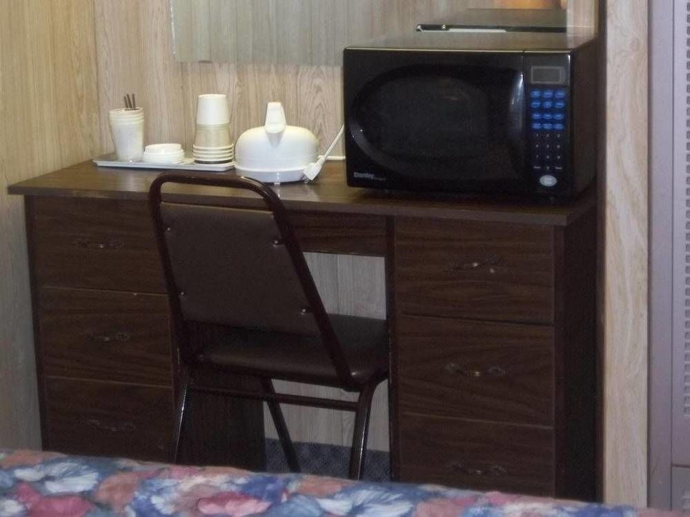 Raval Paradise Motel And Rv Park Youngstown Ngoại thất bức ảnh